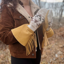 Load image into Gallery viewer, The Palomino Pendleton Fringe Gauntlet Mittens/Gloves