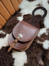 Load image into Gallery viewer, Stamped Leather Pommel Saddle Horn Bag