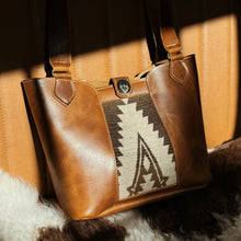 Load image into Gallery viewer, The Amber mini Tote in “Sunburst”
