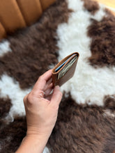 Load image into Gallery viewer, The Plains Quickdraw Wallet
